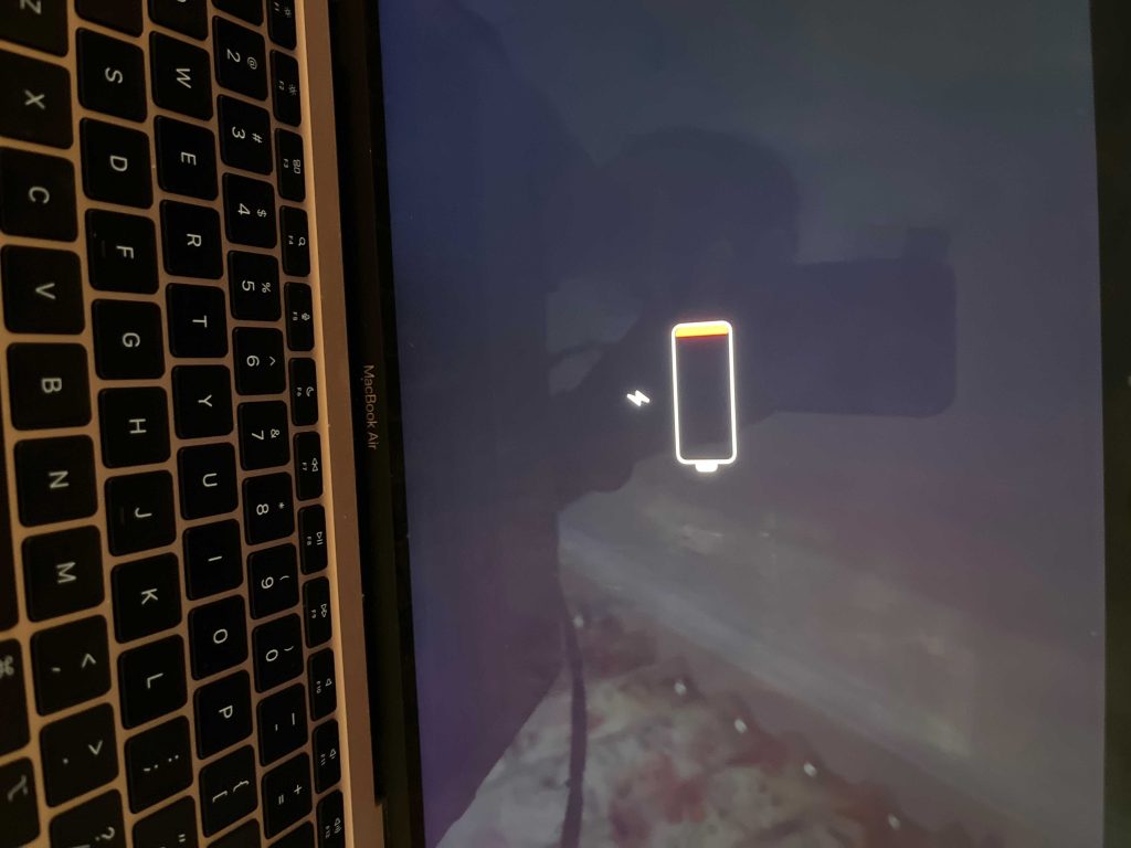 Is It Better To Charge Macbook On Or Off For Battery Health