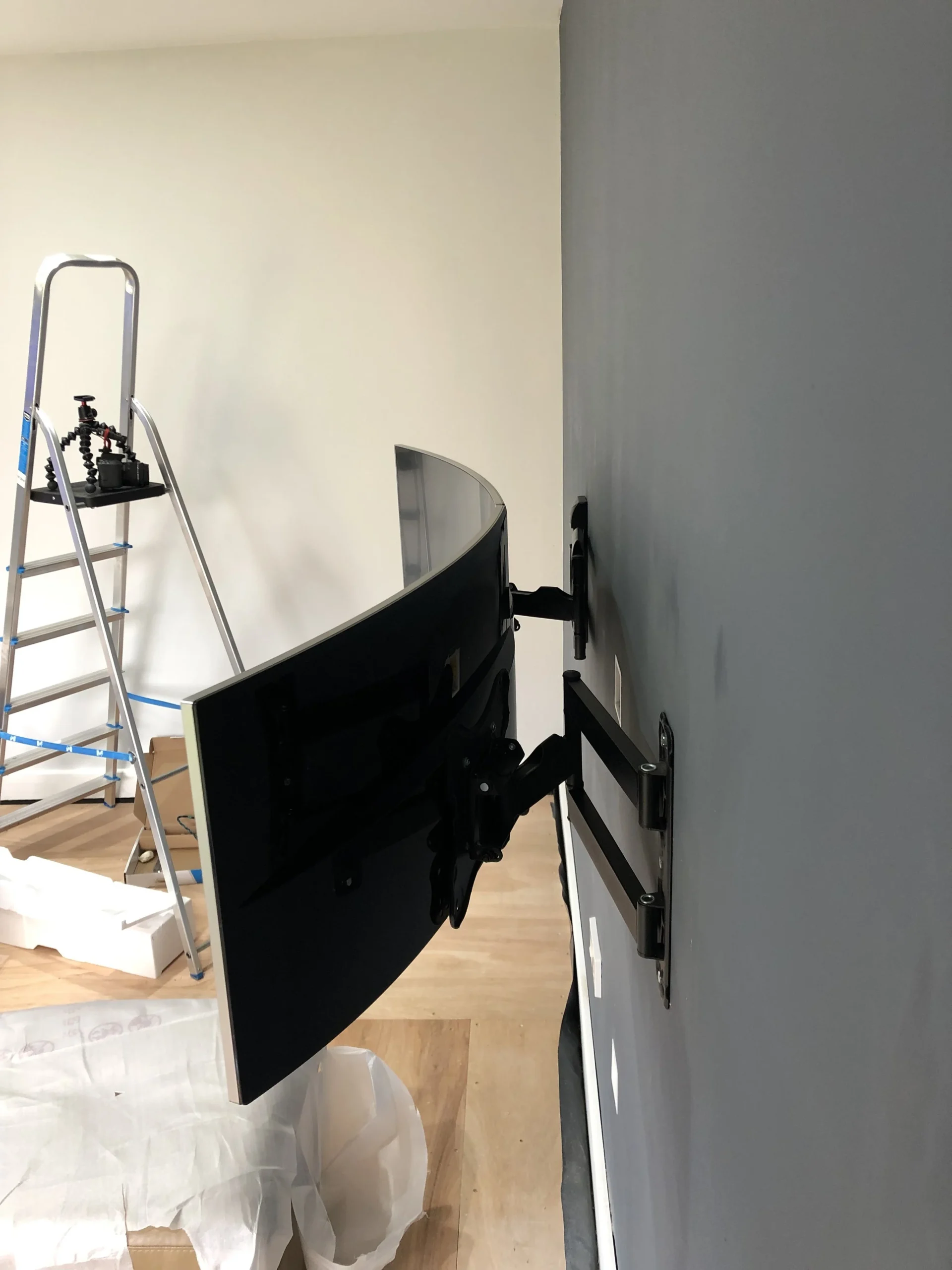 curved monitor wall mount installation gap