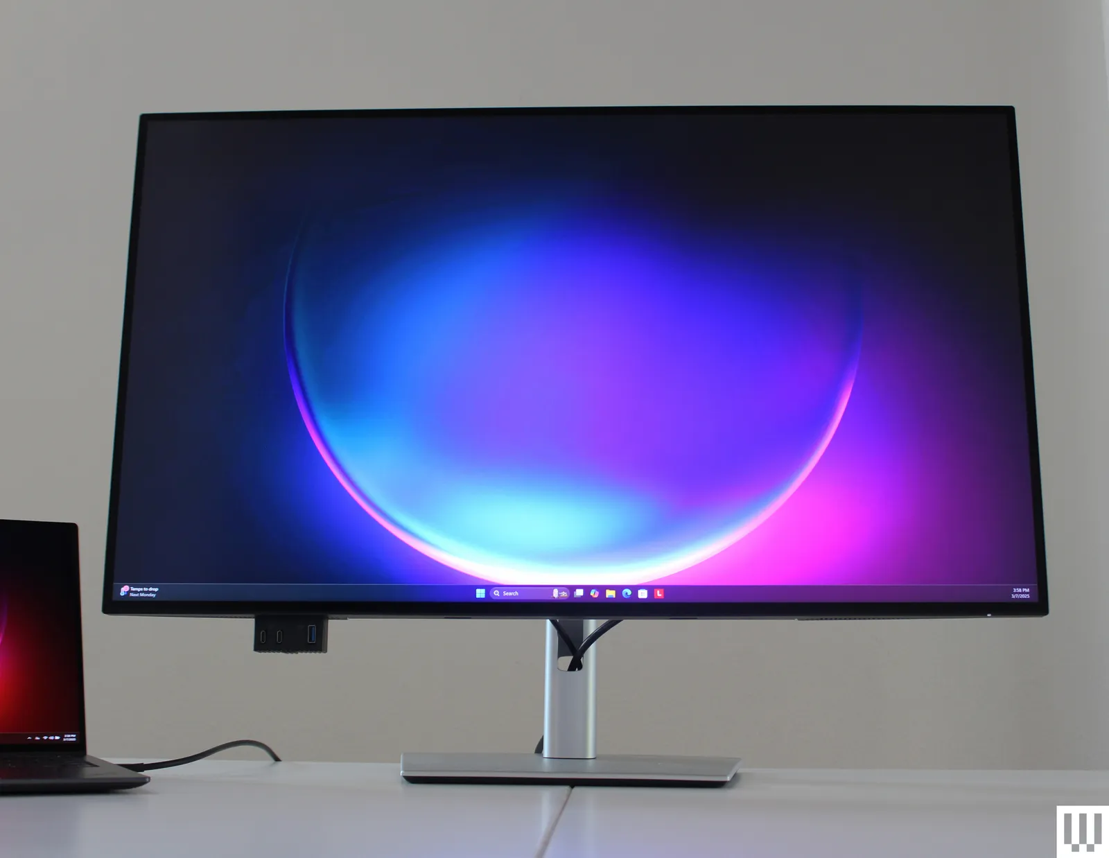 Dell UltraSharp monitor cleaning