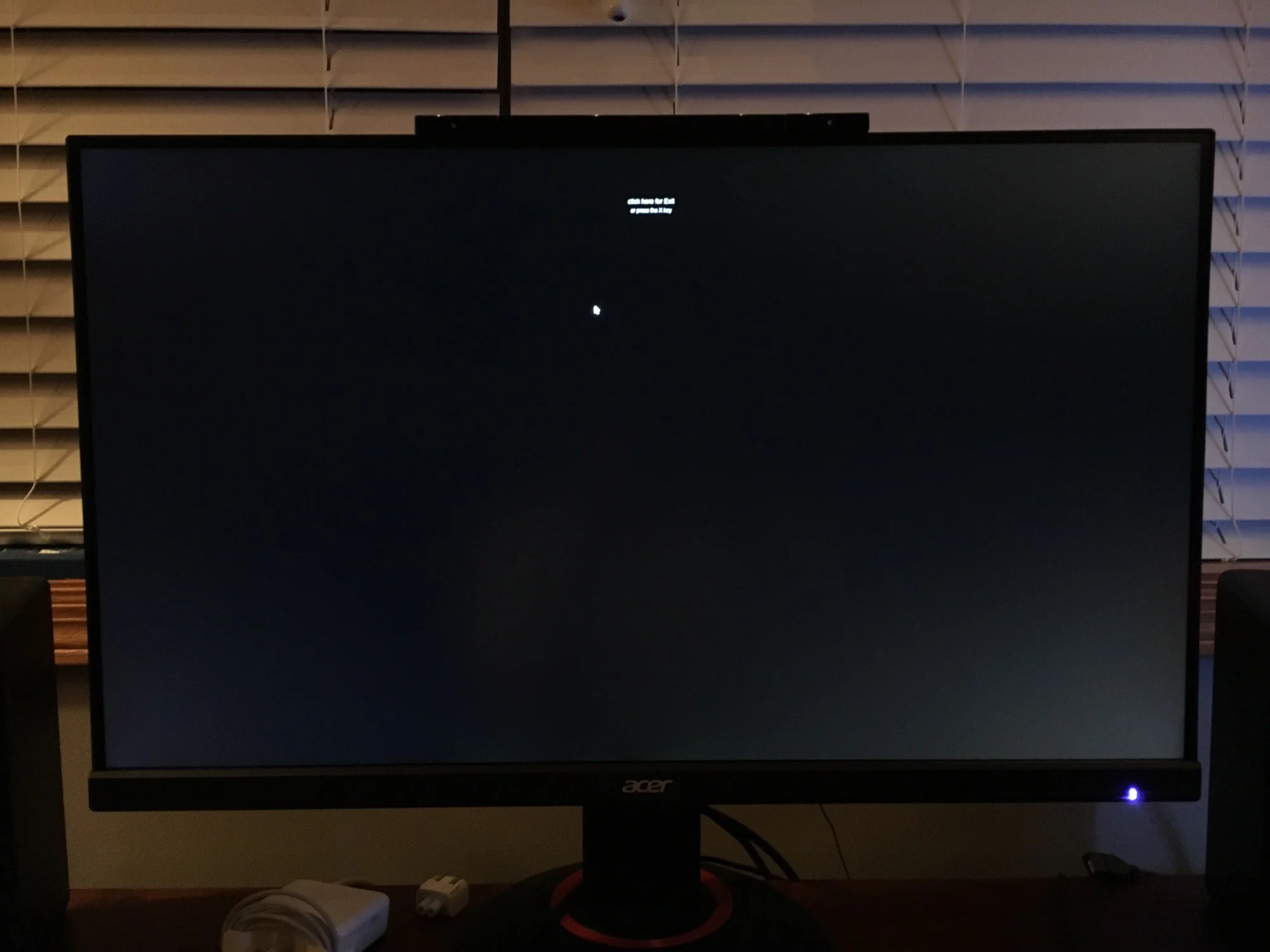 IPS glow on dark screen