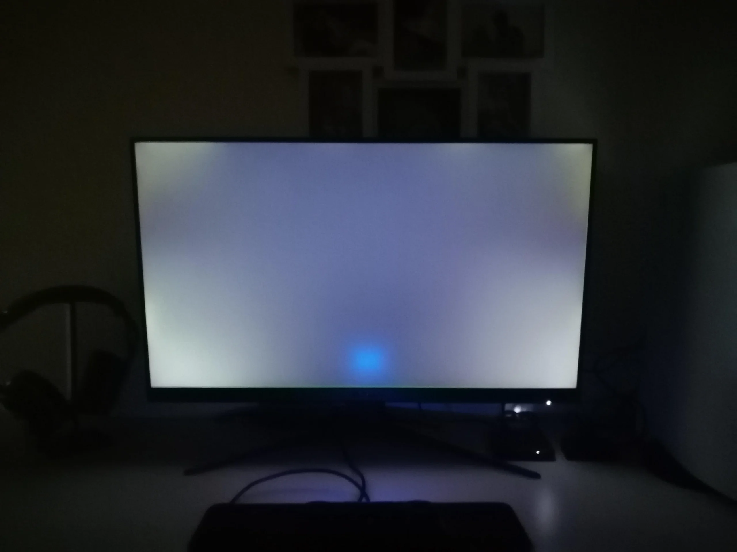 IPS glow on monitor