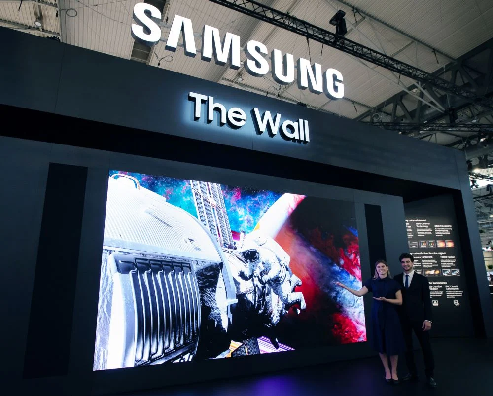 is microled better than oled monitor