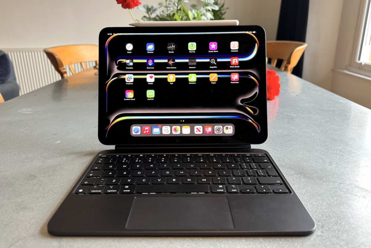 laptop vs tablet vs touchscreen comparison