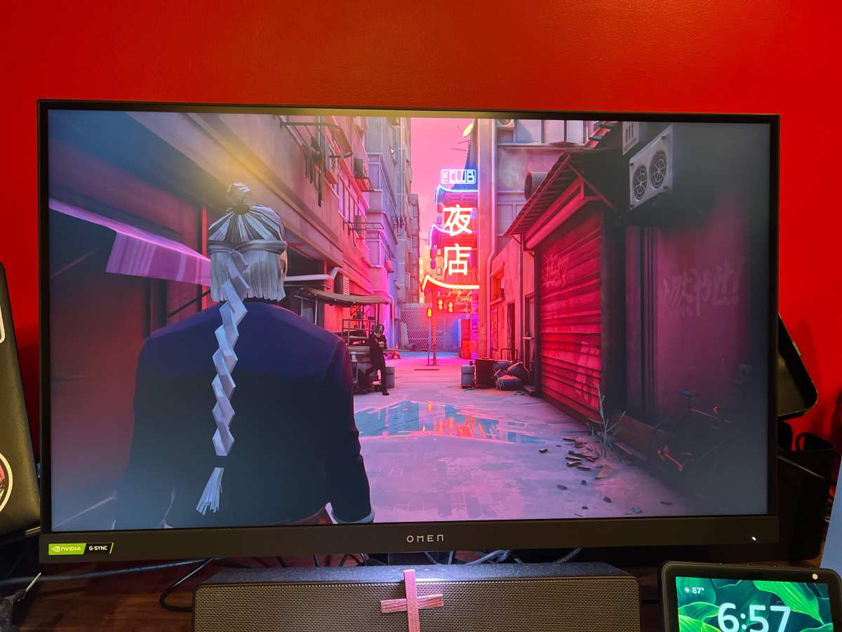 LED monitor backlight bleed example