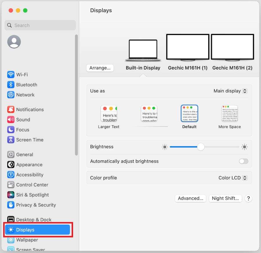 MacBook System Settings Displays panel