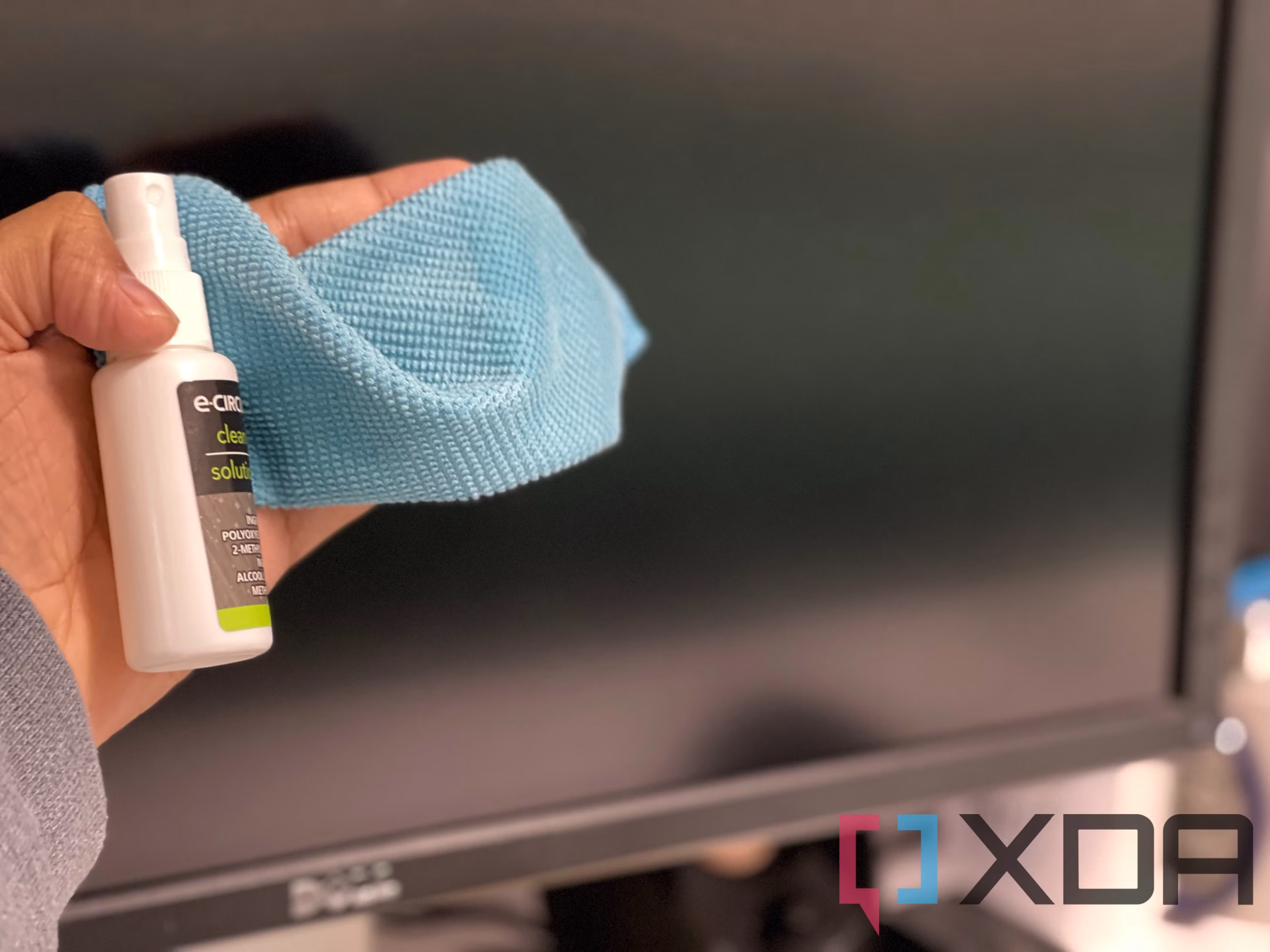 microfiber cloth cleaning screen