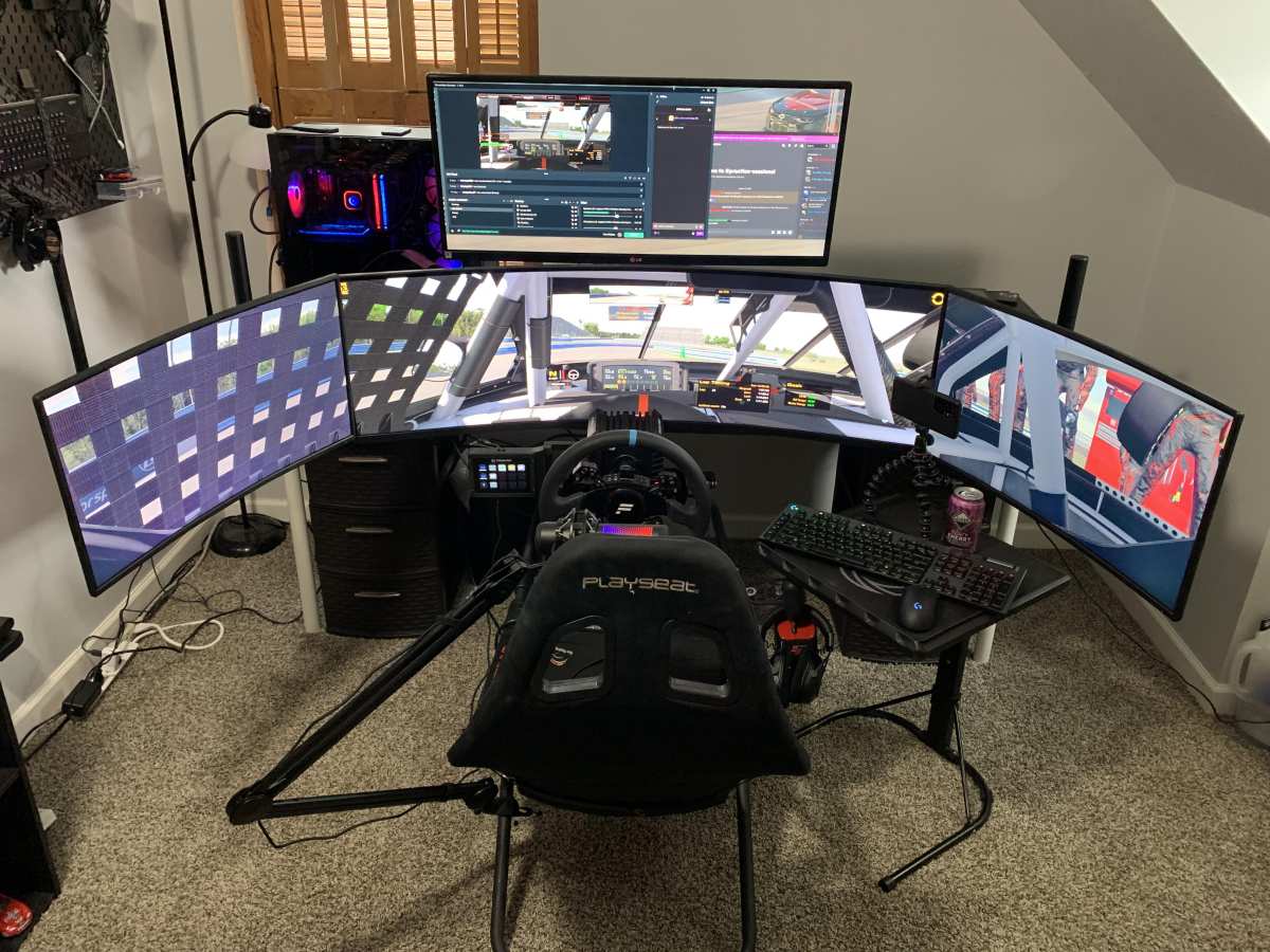 sim racing curved monitor setup