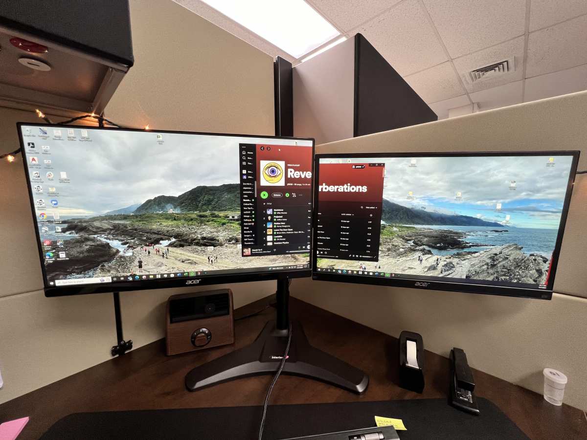 two monitors different resolutions side by side
