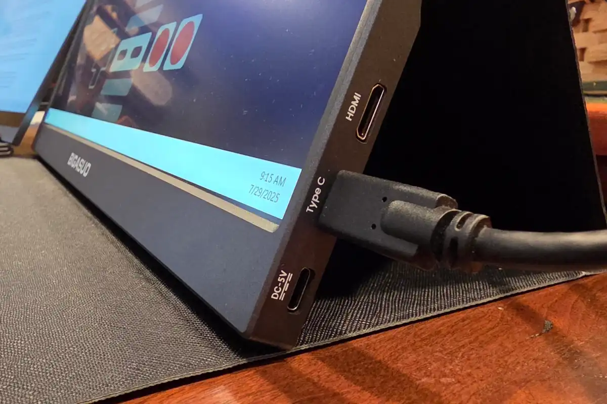 USB-C portable monitor connection