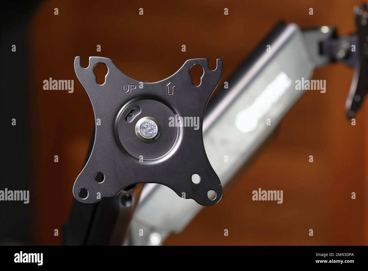 VESA 100x100 mounting pattern on monitor back