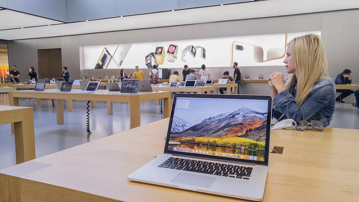apple getting ready to open a new stores in istanbul turkey