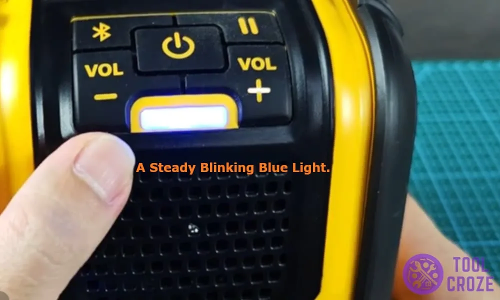 Bluetooth speaker pairing mode indicator