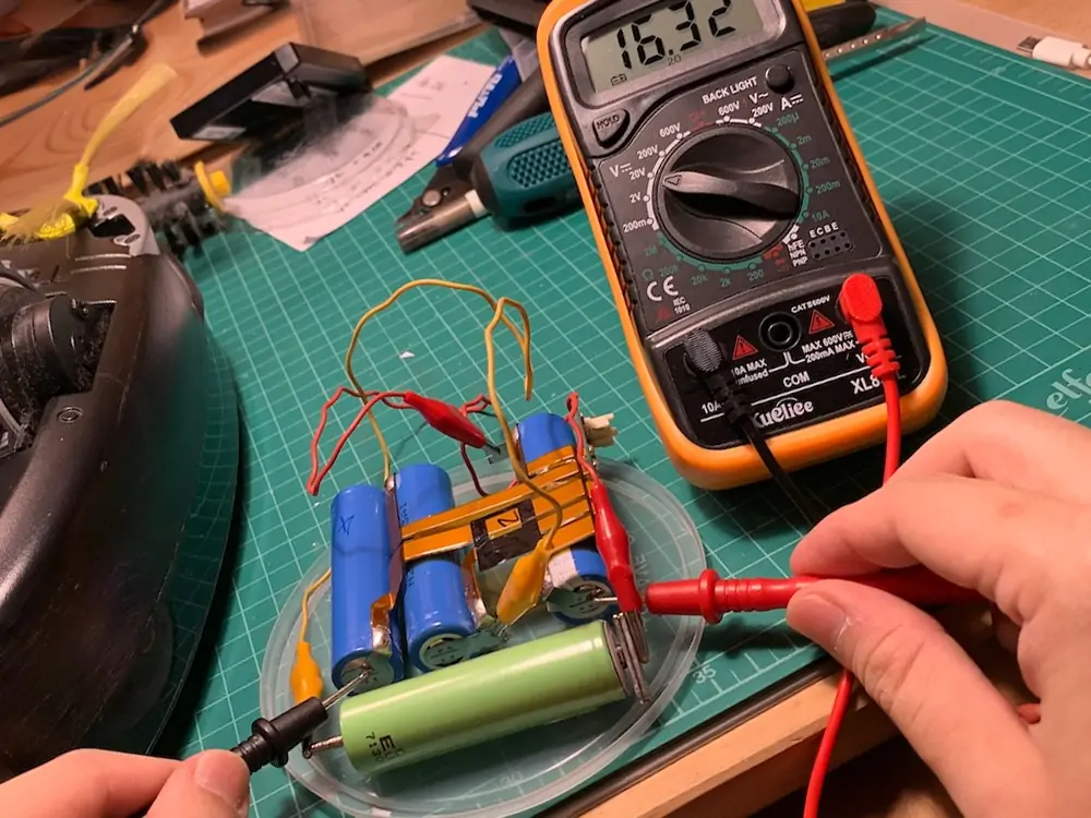 multimeter battery voltage test