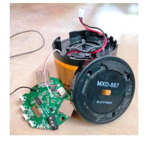 waterproof speaker USB port cover sand damage